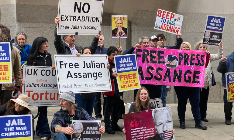 Assange protest Old Bailey 30 Sep 2020