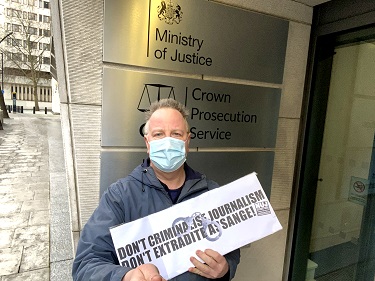 Tim Dawson at the Assange extradition hearing